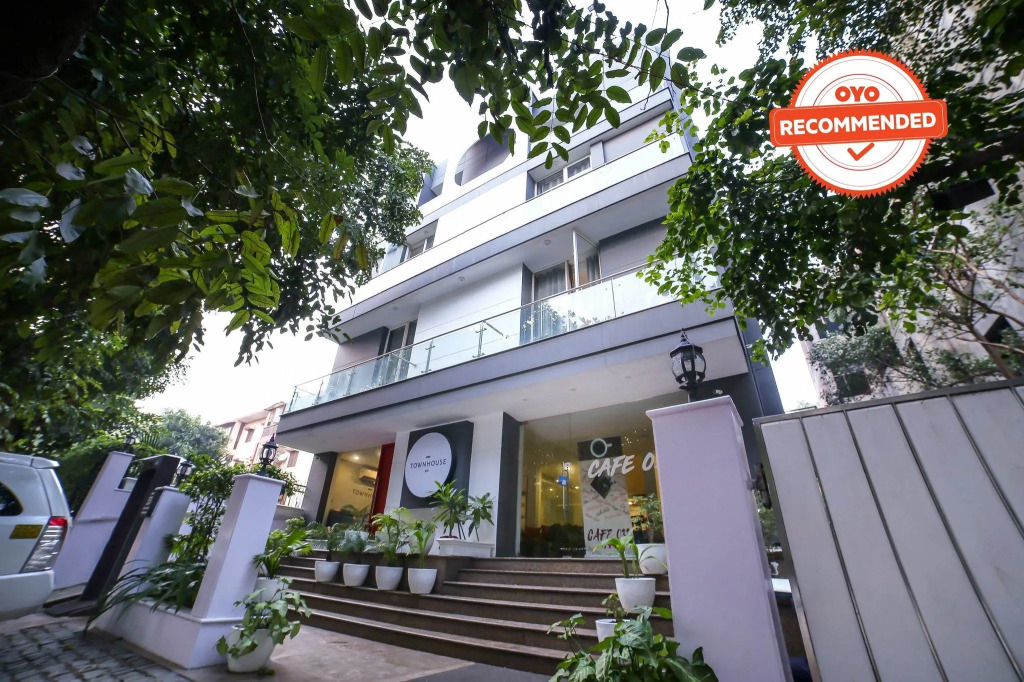 OYO Townhouse 033 Siri Fort