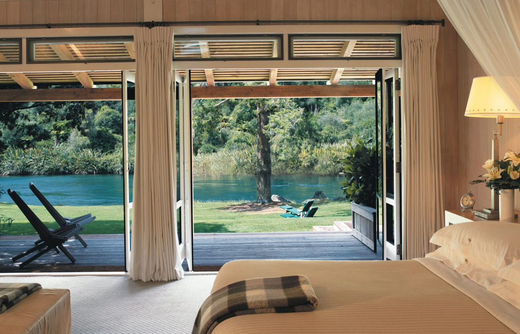 Huka Lodge, Beckons