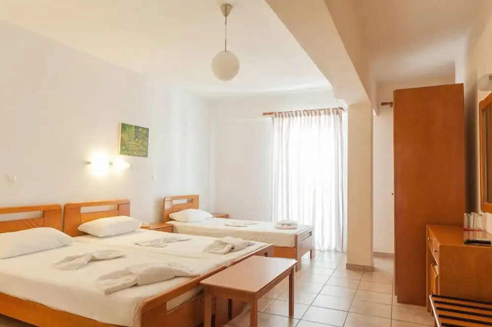 Ageri Hotel