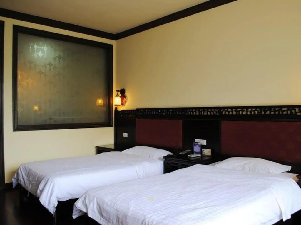 Yangshuo River Valley Resort Hotel