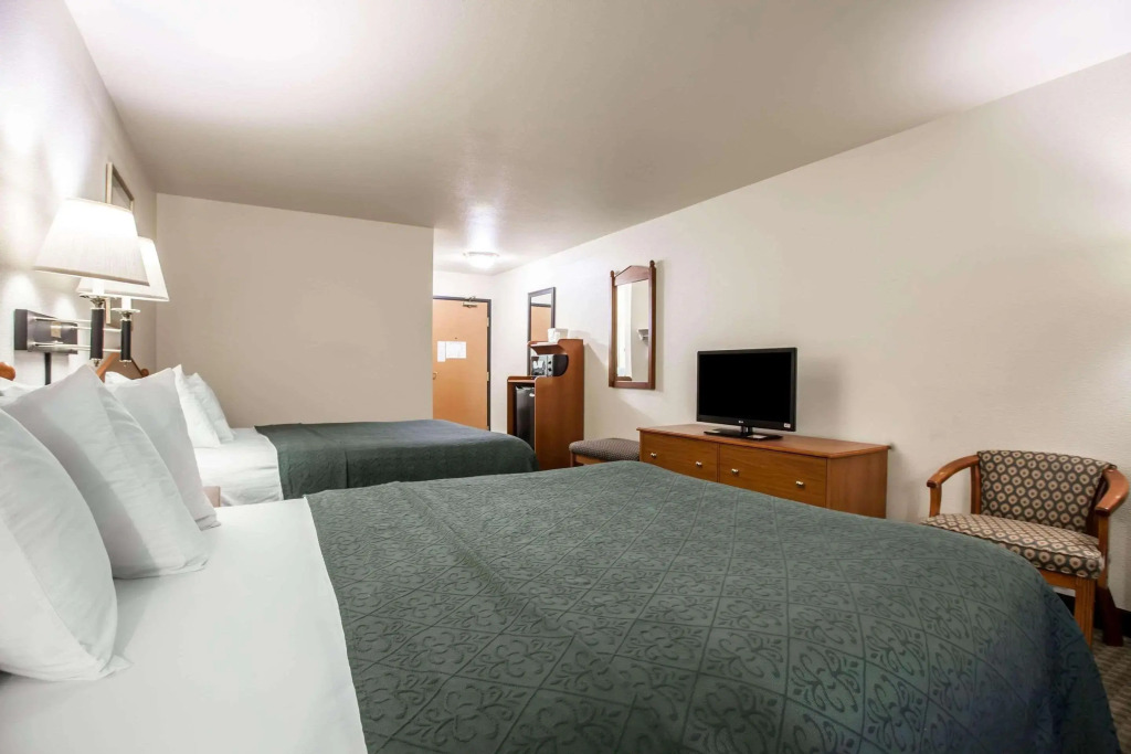 Quality Inn & Suites Federal Way - Seattle