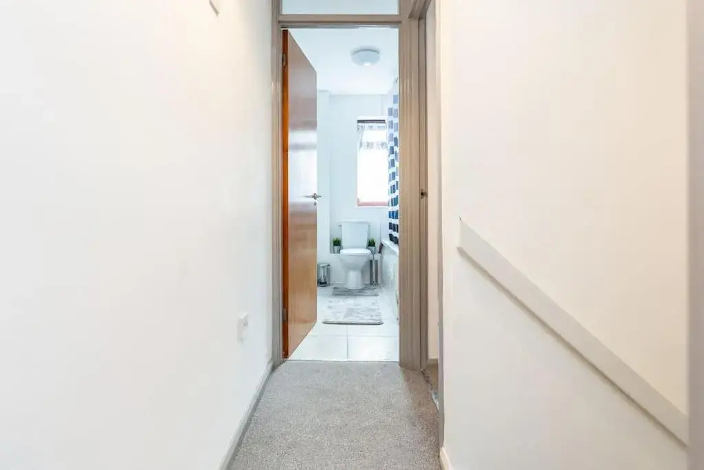 Cosy 2-bed House! Dagenham! Free Parking