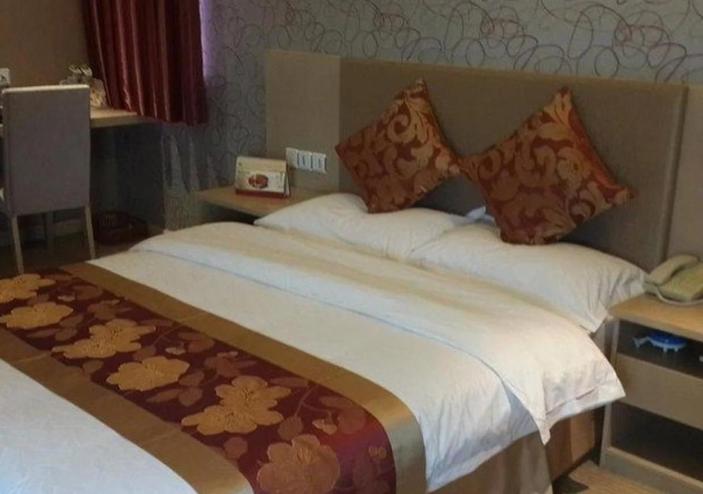 Rayne Holiday Hotel