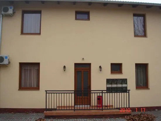 Balaton Apartmanház