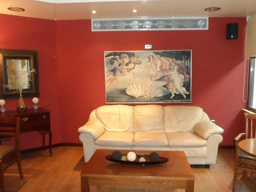 Hotel Prigipikon Suites and sofites