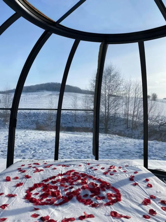 Les nuits insolites de la mothe - hébergement en bulle ou tiny house avec spa privatif