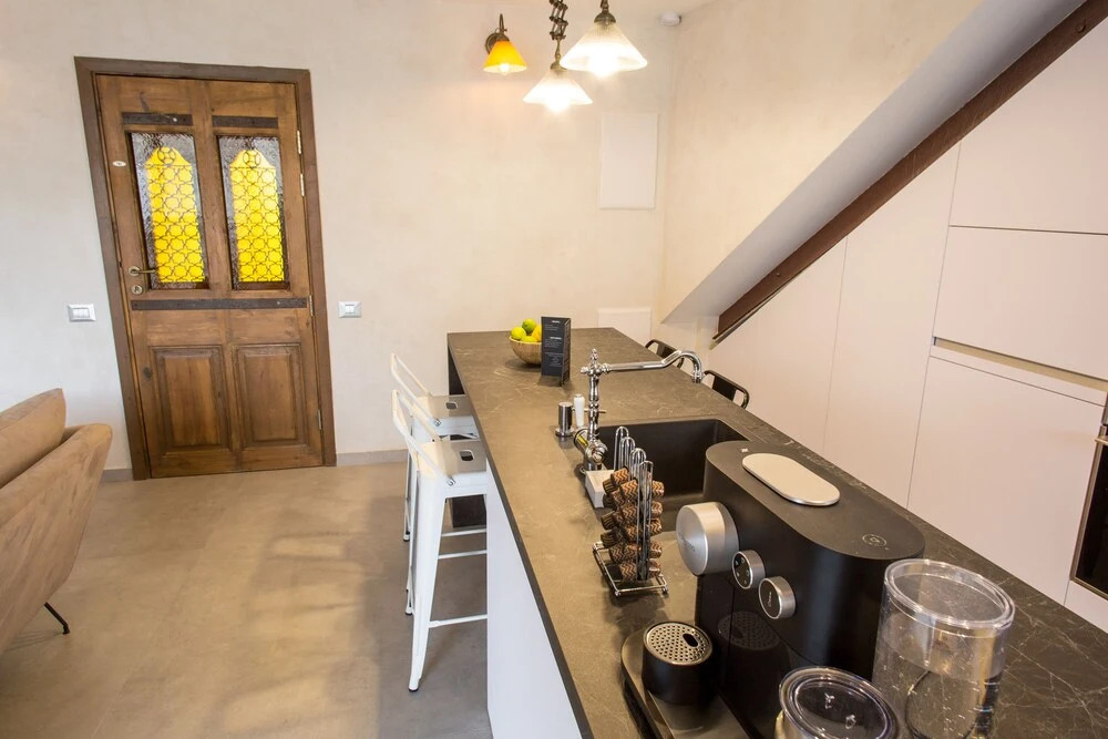 Sasson & Co Luxury 2 BR Apt On Shabazi