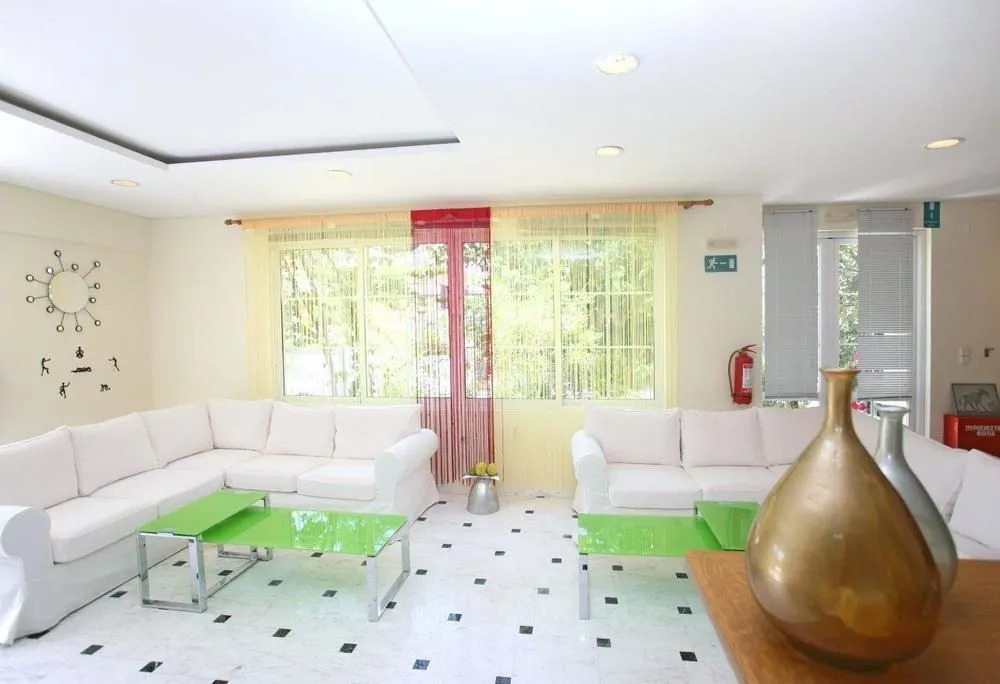 Apelia Hotel
