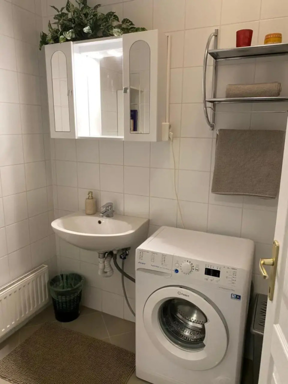 Viktria Vzparti Medencs Apartman
