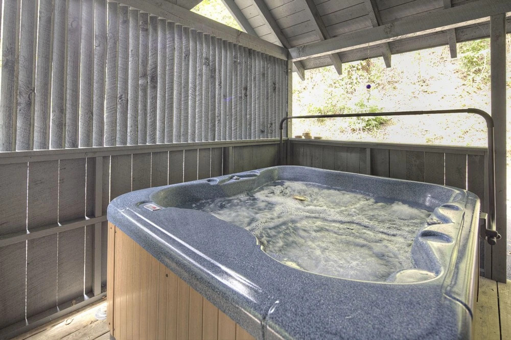Tranquility by Heritage Cabin Rentals