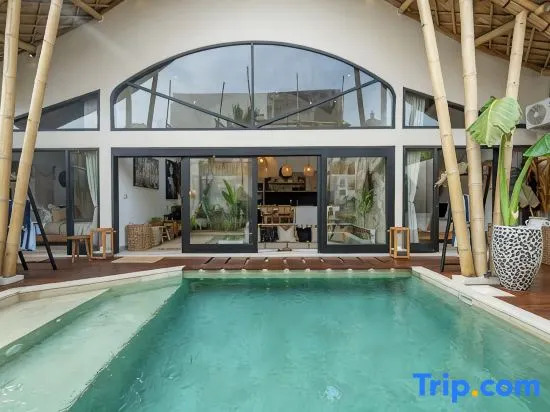 Villa Bergaya 2BR Brand New Oasis in Berawa