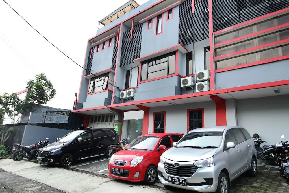 Airy Pasteur Surya Sumantri Kav 4B Sutami Bandung