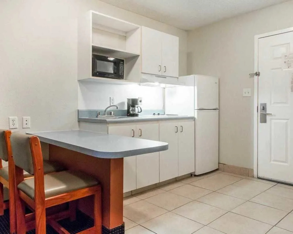 Suburban Extended Stay Hilton Head