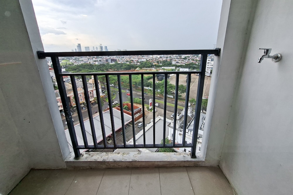 Modern Grey Studio For 2 Pax (No Kitchen) At Atria Residence Gading Serpong