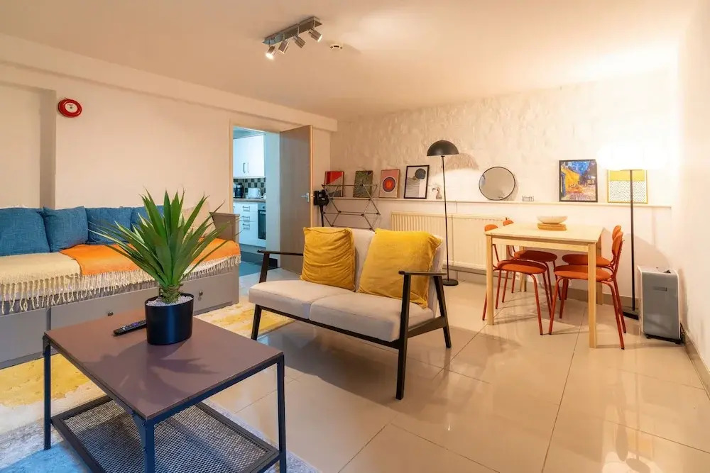 Private 1Bd Flat Near Gloucester Docks