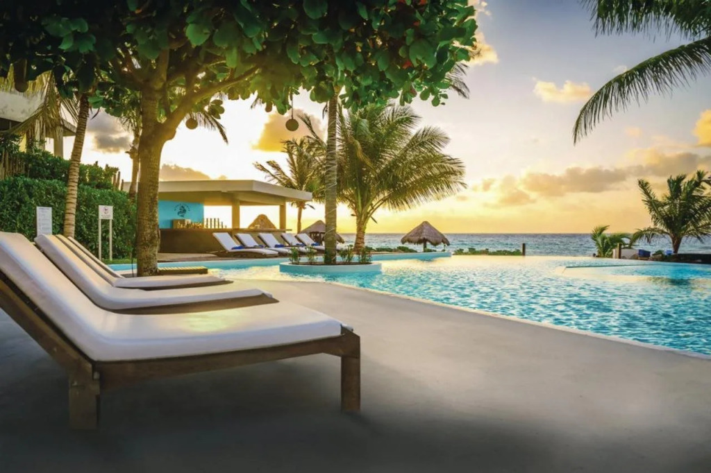 The Beachfront by The Fives Hotels - A la Carte All Inclusive Adults Only