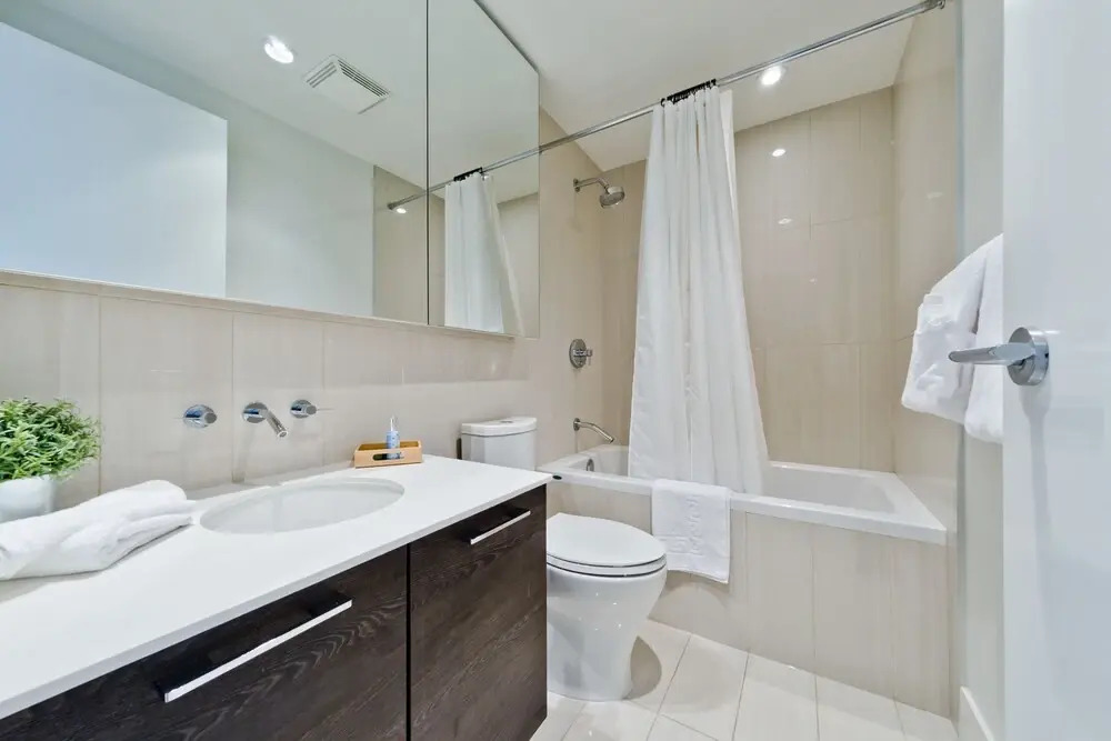 Suite Digs Mark on 10th
