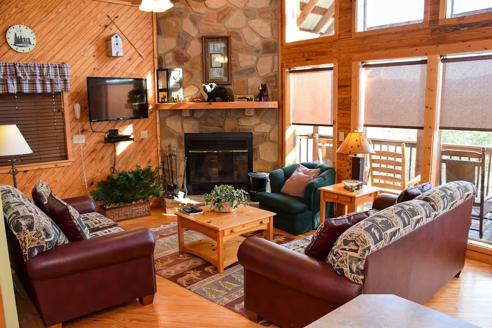 HIKER'S POINT - 2 Br Cabin