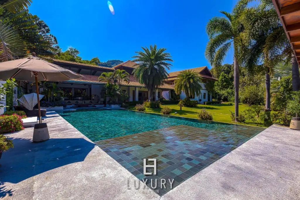 Bali Style Mansion in Great Location WL2