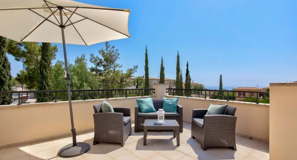 Charming Apartment MZ11 with beautiful coastal views Aphrodite Hills Resort