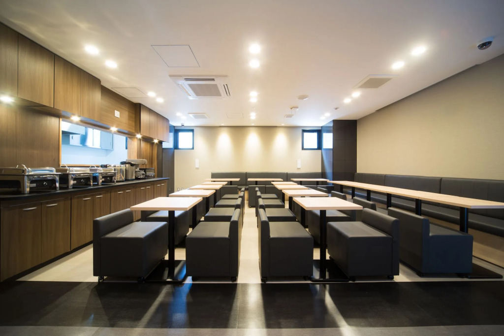 Shinsaibashi-Higashi Crystal Hotel