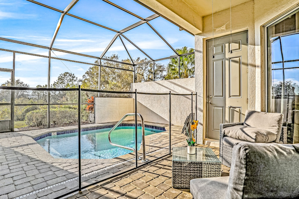 Dog-friendly Townhome With Private Pool, Screened Lanai, Fast Wifi, W/d, AC
