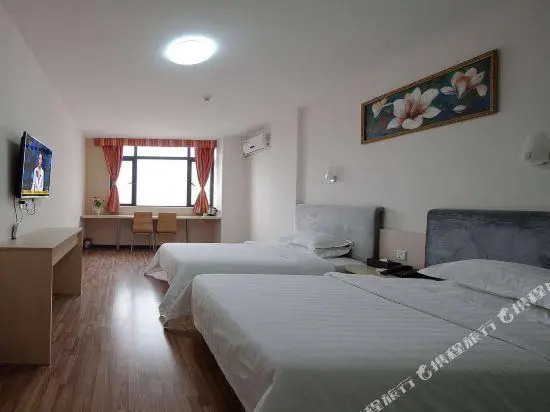 Zhonghuan Hostel