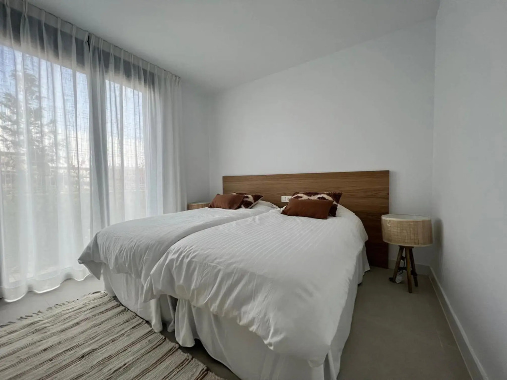 Mesas Homes luxury 4 bed apartment near the sea and port Estepona