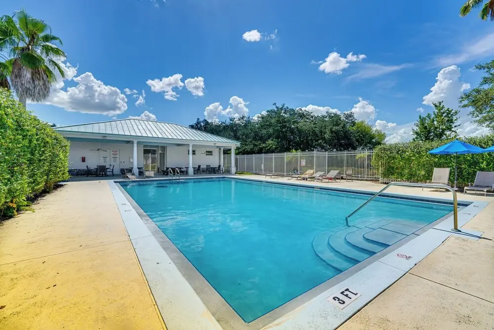 10 Mi to Disney Lake view Haven w Pool Access