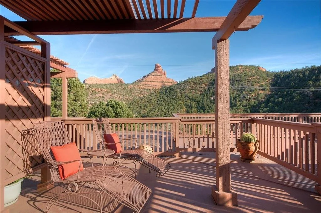 The Joy Sedona - Bed & Breakfast and Luxury Creekside Cabins