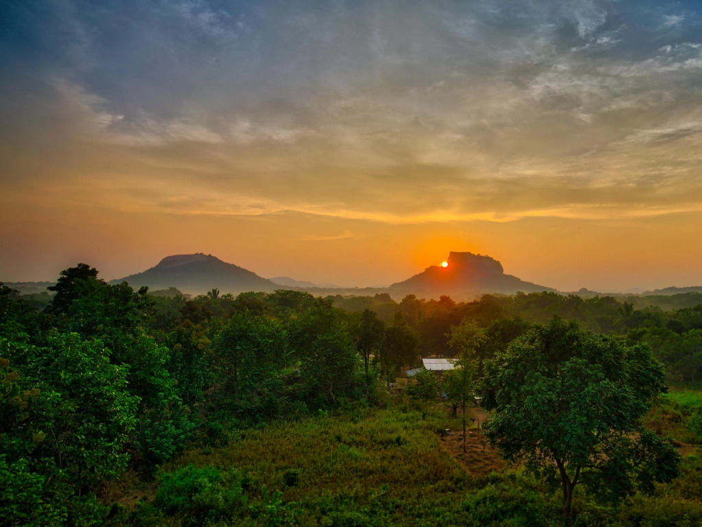 Sigiri Choona Lodge unique sunrise viewpoint