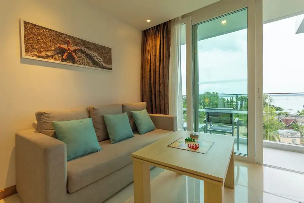 Sea View Beach Bar Beach Front c114
