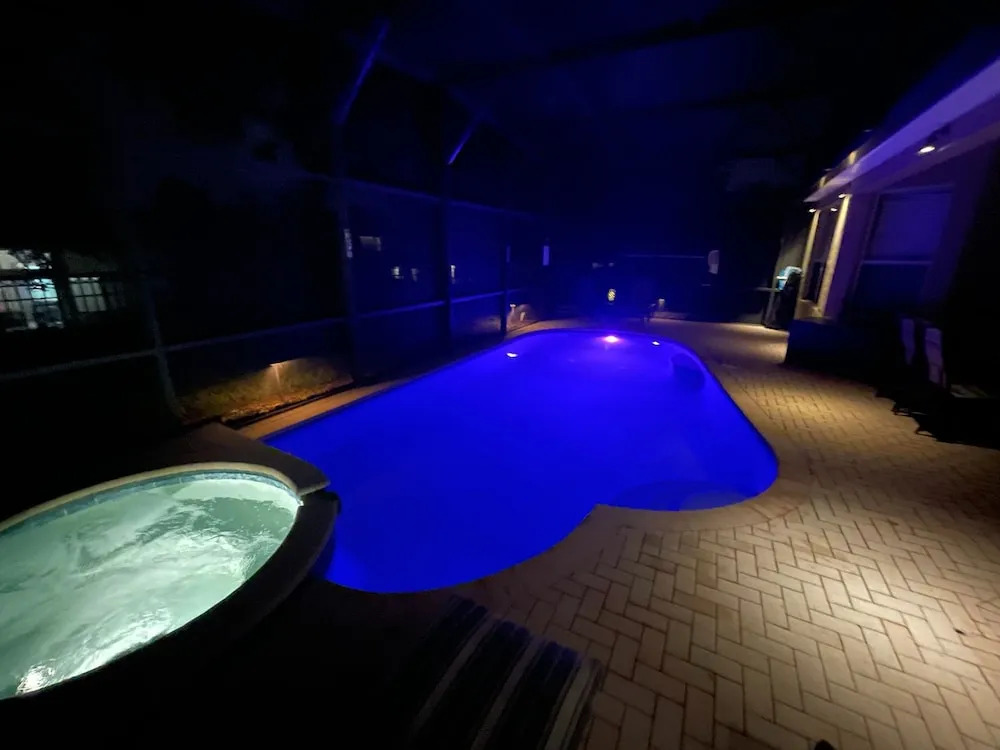 Funcation at Windsor Hills by Shine Villas Sleeps up to 12