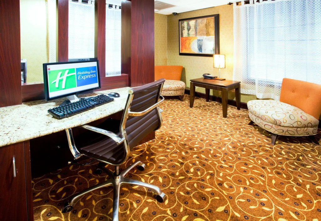 Holiday Inn Express Winston-Salem Medical Ctr Area