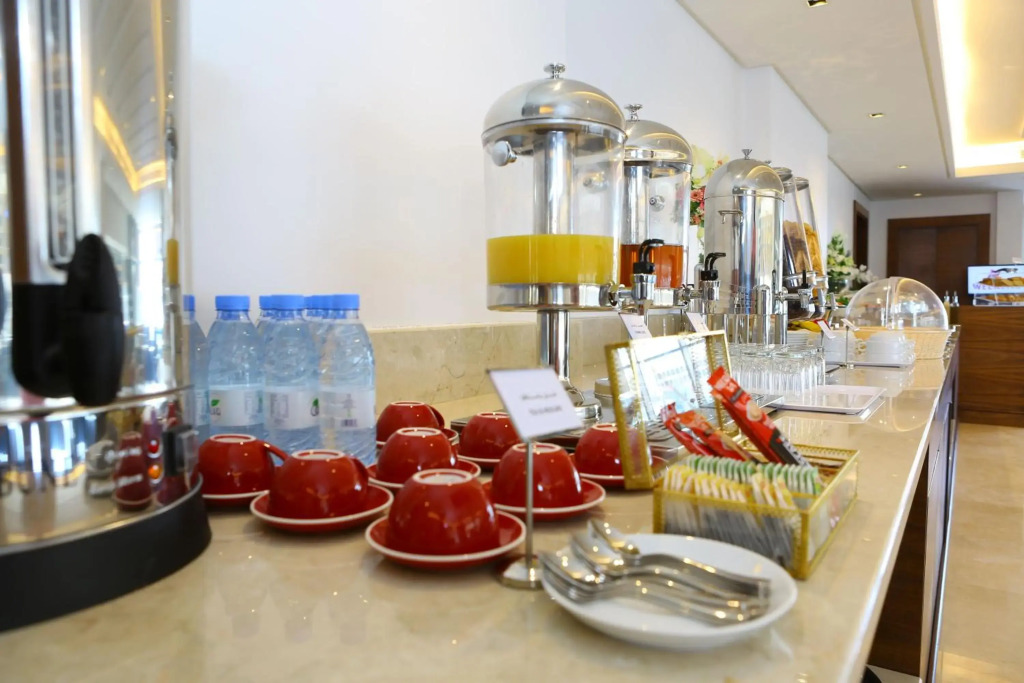 Weekend Hotel Sari