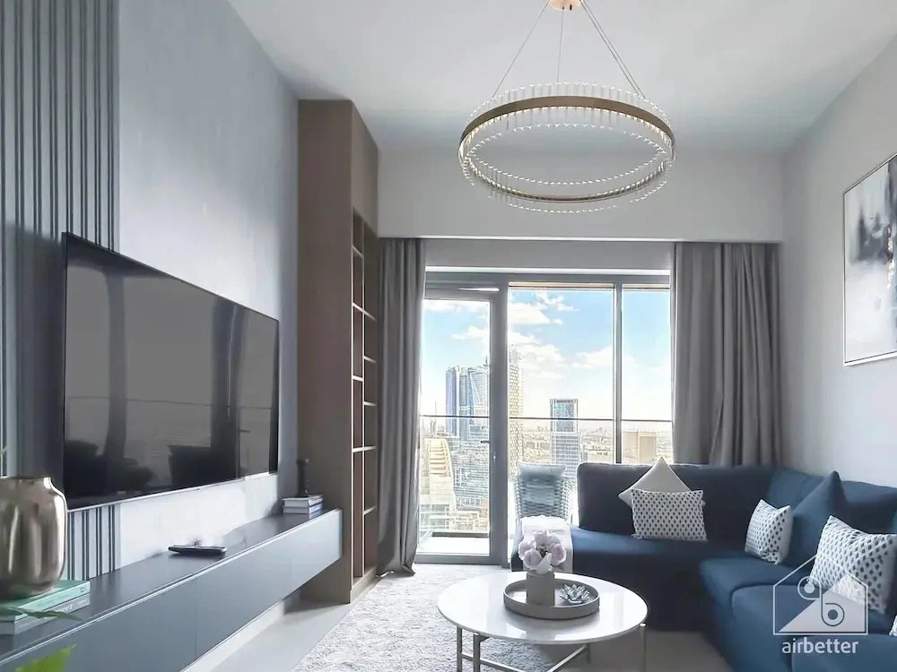 Luxurious Burj Royale One-bedroom & City Views