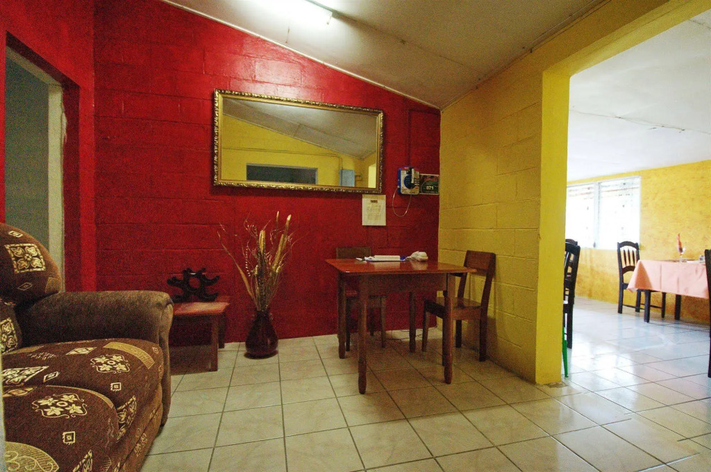 EL REY Hotel & Restaurant