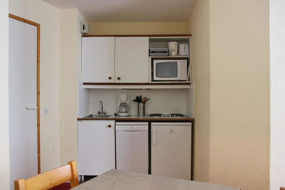 1 bedroom and 1 cabin apartment, ski in and ski out access Apartment 2