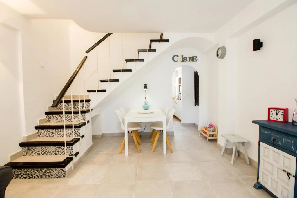 Perfectly located beachside apartment in Elviria Marbella