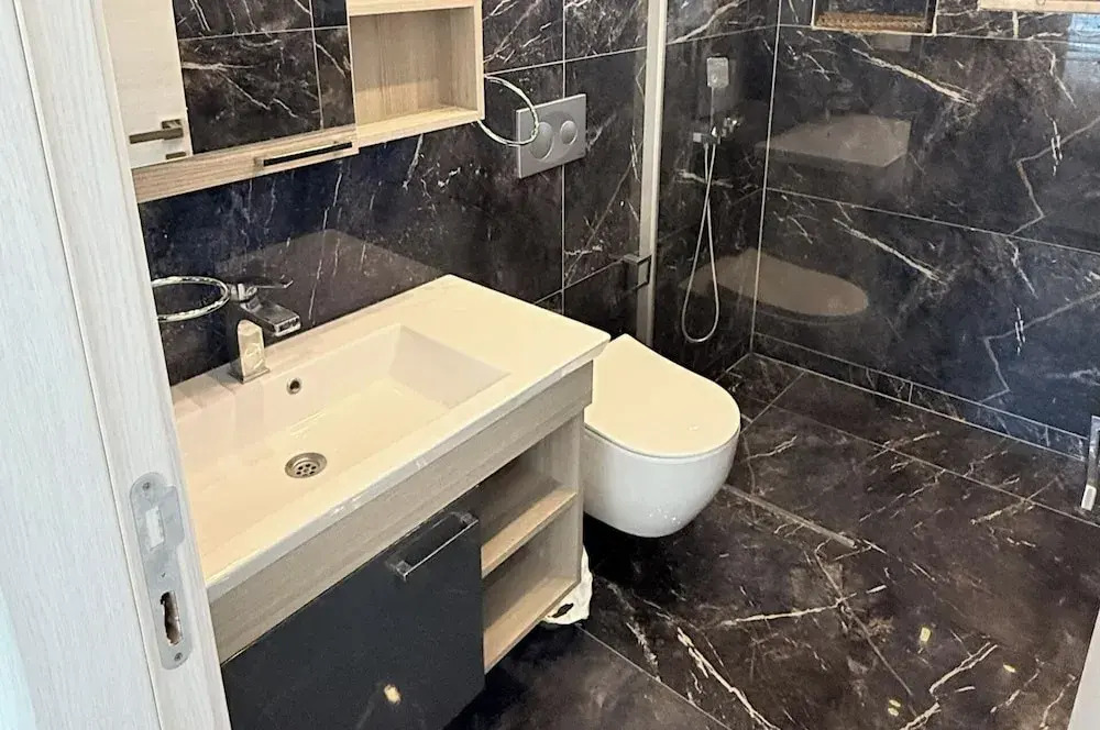 Villa-Sleeps 9-Parking-Pool-Bbq-Hot tub-Pets