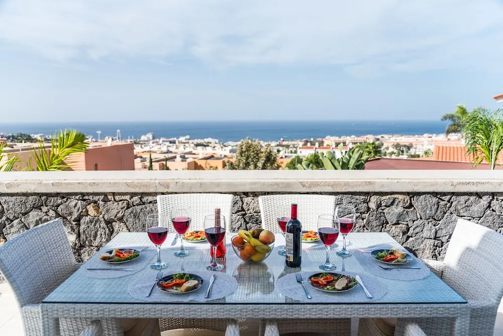 LUXURY WHITE VILLA with sea view, heated pool
