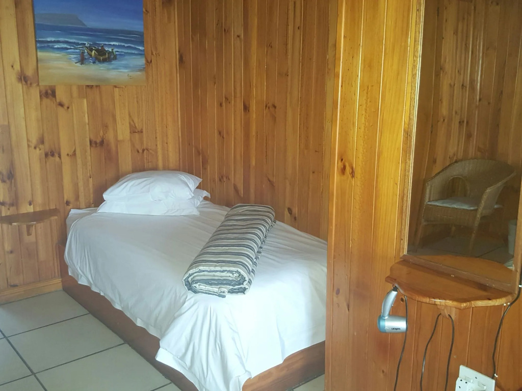 Lakeside Accommodation