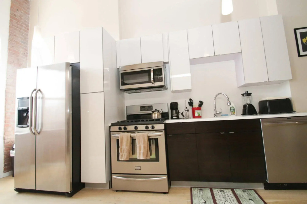 Renaissance Properties - 728 Market Street