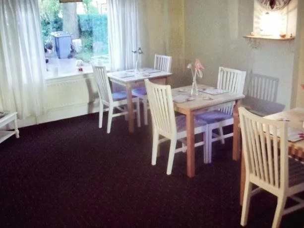 Broad Oaks B&B
