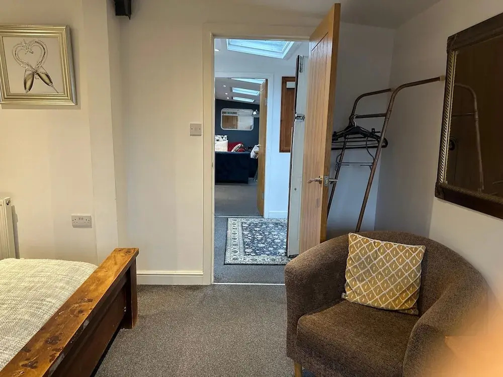 Liverpool Waterfront Stay, excellent location , parking available