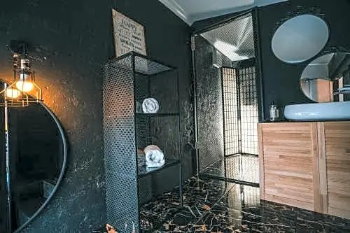 Enthusiast I Signature Place