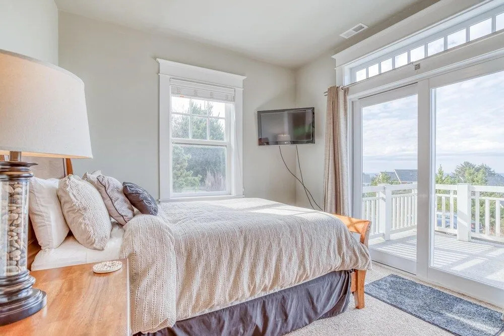 Stunning Ocean Views and Spacious Living - Gorgeous Coastal Retreat