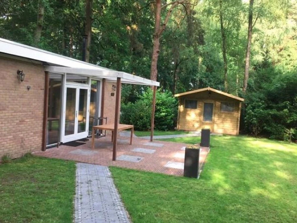 Secluded Bungalow in Laag-soeren With Garden