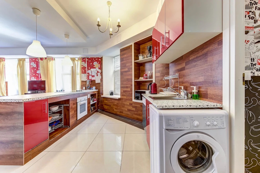 Home4day Apartment on Griboyedov Canal