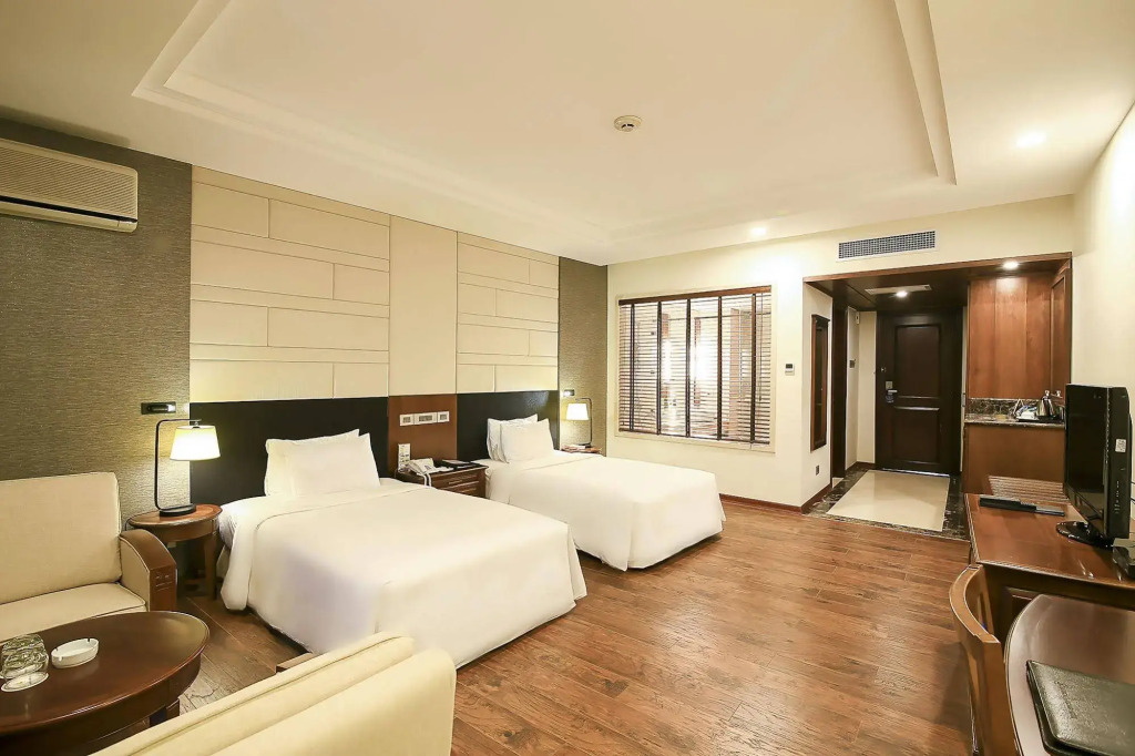Sai Gon Ha Long Hotel